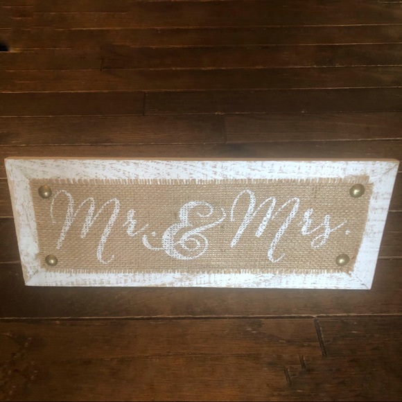 Mr. & Mrs. Wedding or Home Decor Sign - Picture 4 of 5